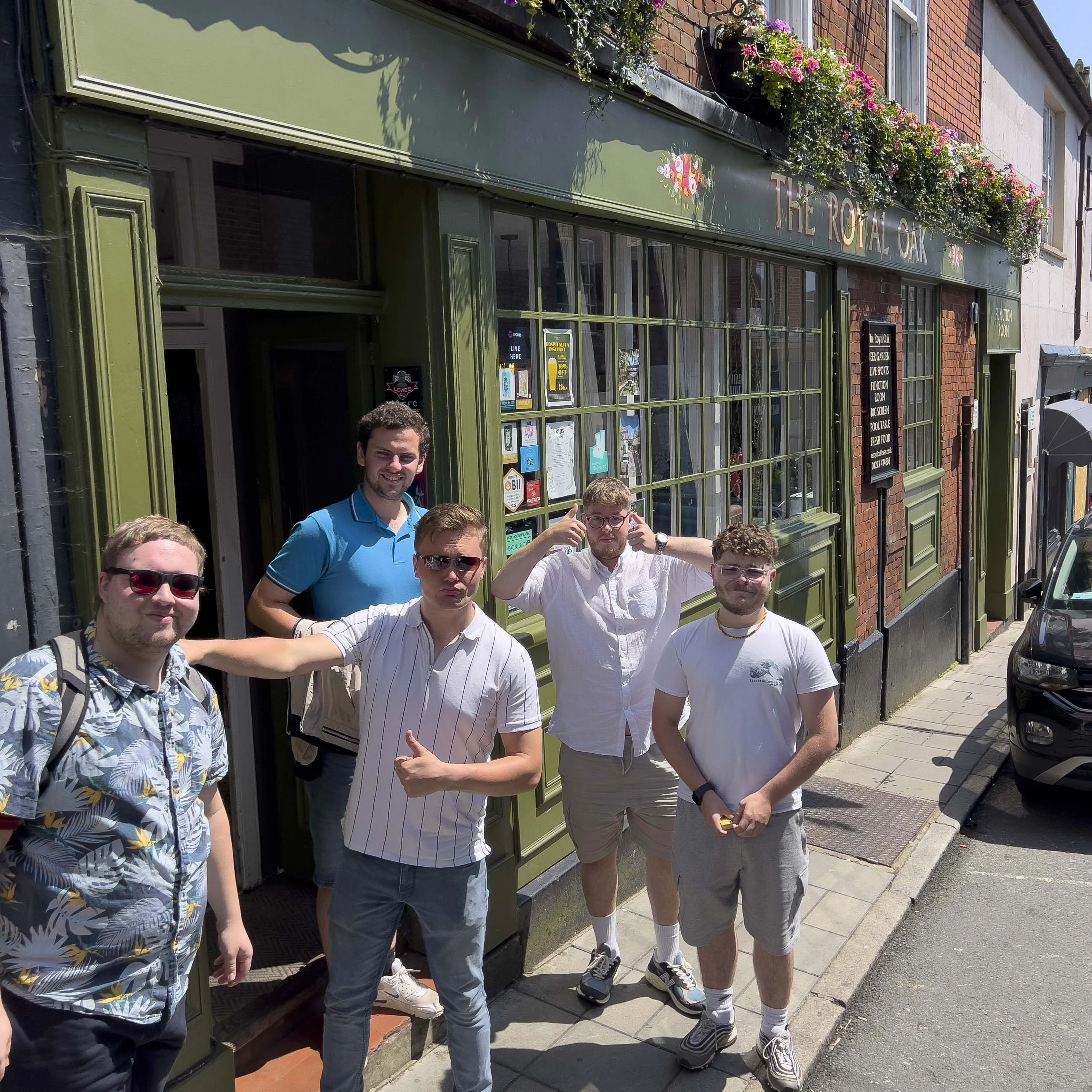 {{SECTION_3_IMAGE_ALT}}